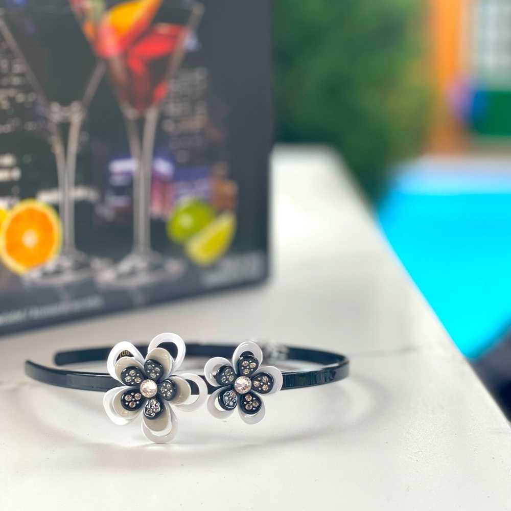 Black w/ white flower headband